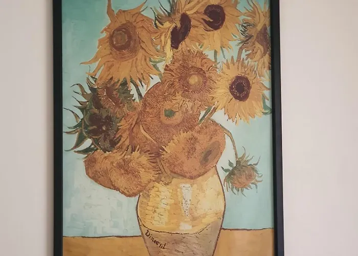 Modern In A New Building 公寓 *