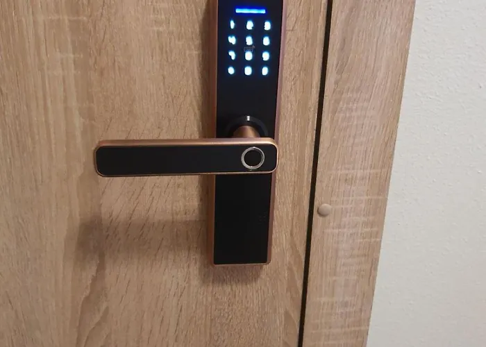 Modern In A New Building 公寓