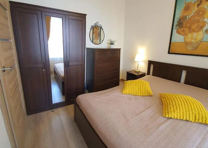 Modern In A New Building * 克莱佩达