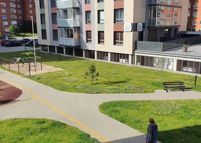 Modern In A New Building * 克莱佩达